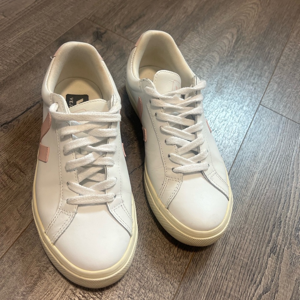 Veja Women's White and Pink Sneakers - Picture 5 of 10